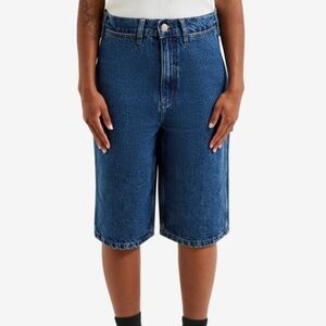 NWT DALA Denim Starch Shorts In Flat Blue Size 25